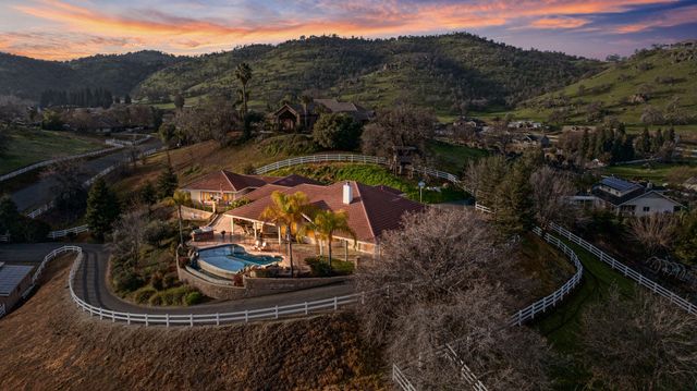 16489 Goat Ranch Road, Springville, CA 93265