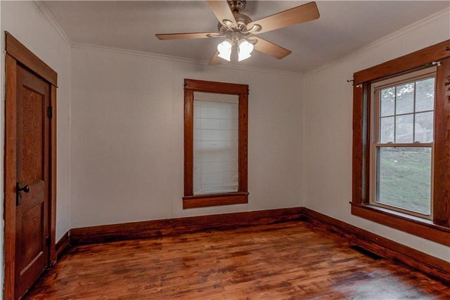 300 W 3rd Street, Freeman, MO 64746
