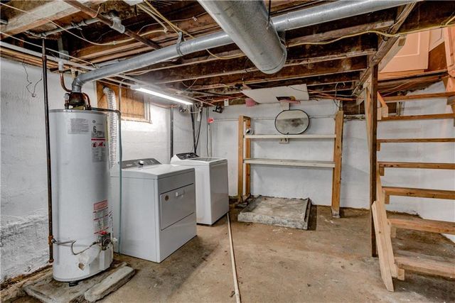 300 W 3rd Street, Freeman, MO 64746
