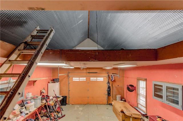 300 W 3rd Street, Freeman, MO 64746