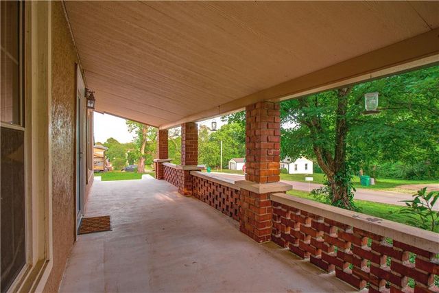 300 W 3rd Street, Freeman, MO 64746