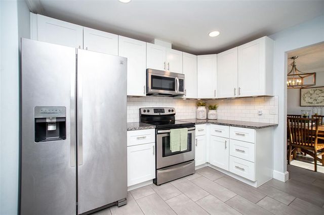 11071 141ST STREET, Largo, FL 33774