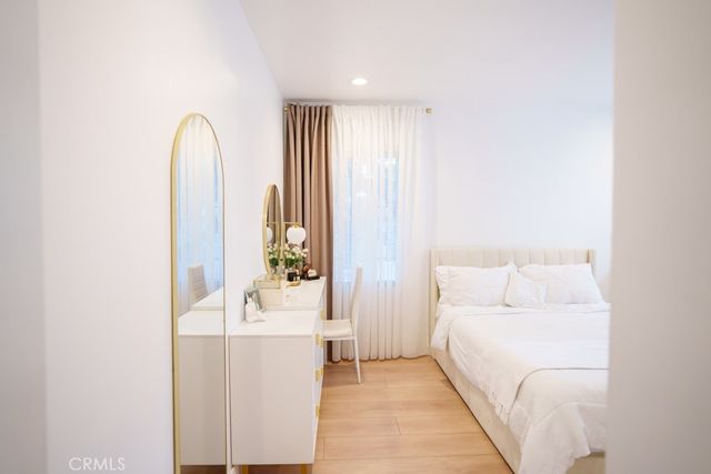 15500 Chatsworth, San Fernando, CA 91345