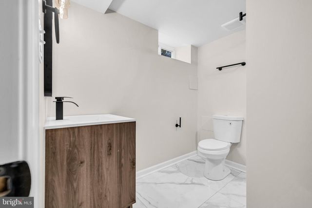 1513 KINGSWAY RD, Baltimore, MD 21218