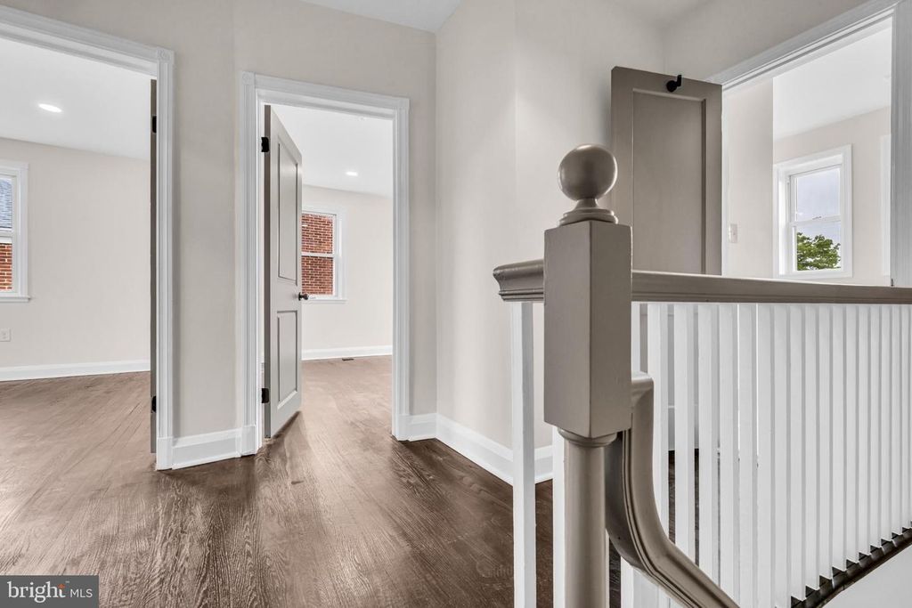 Image 10 of property listing at 1513 KINGSWAY RD, Baltimore, MD 21218