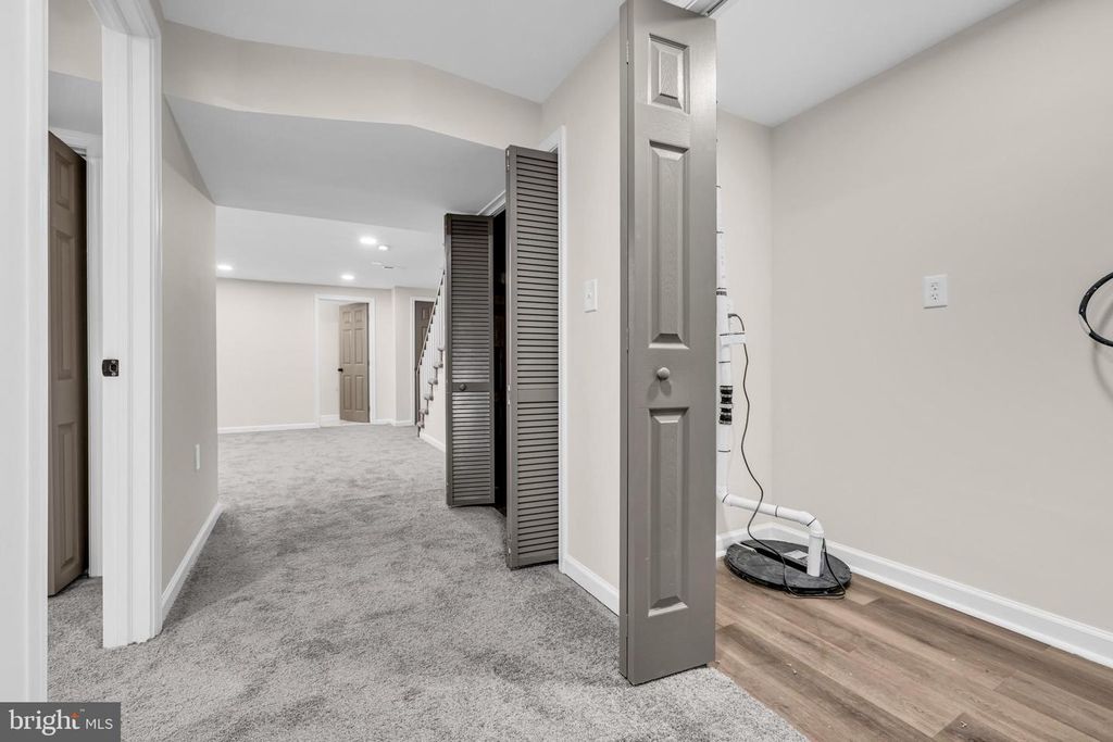 Image 27 of property listing at 1513 KINGSWAY RD, Baltimore, MD 21218