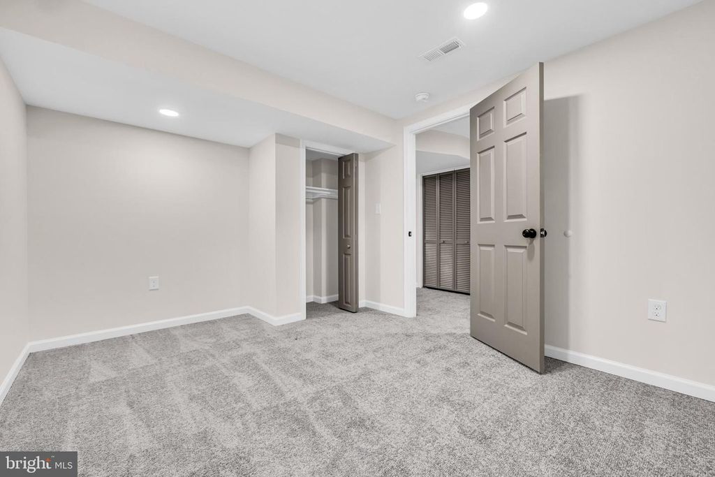 Image 30 of property listing at 1513 KINGSWAY RD, Baltimore, MD 21218