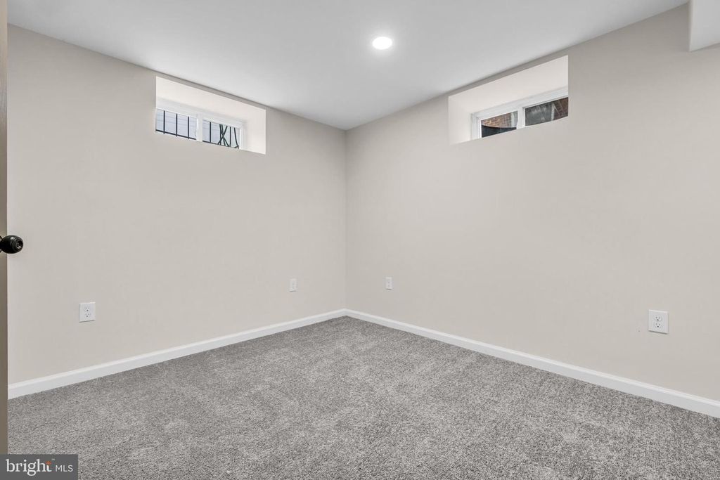 Image 31 of property listing at 1513 KINGSWAY RD, Baltimore, MD 21218