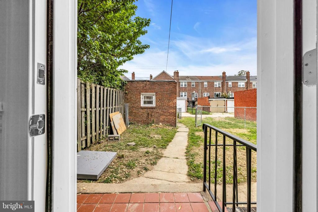 Image 32 of property listing at 1513 KINGSWAY RD, Baltimore, MD 21218