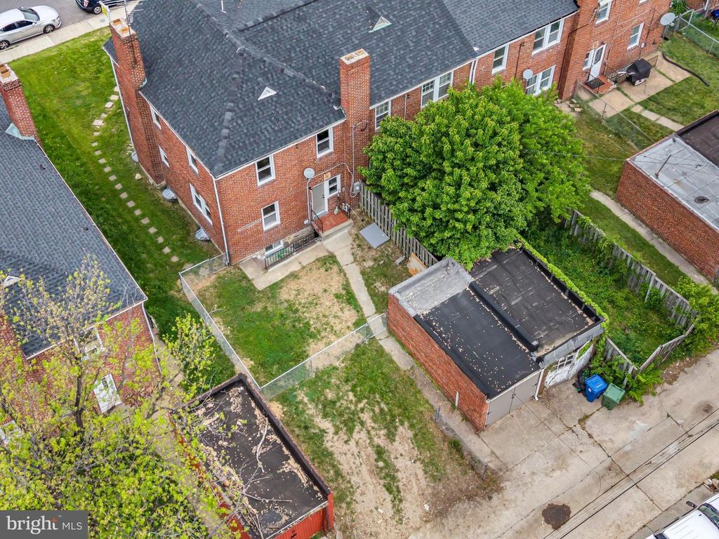 Image 38 of property listing at 1513 KINGSWAY RD, Baltimore, MD 21218