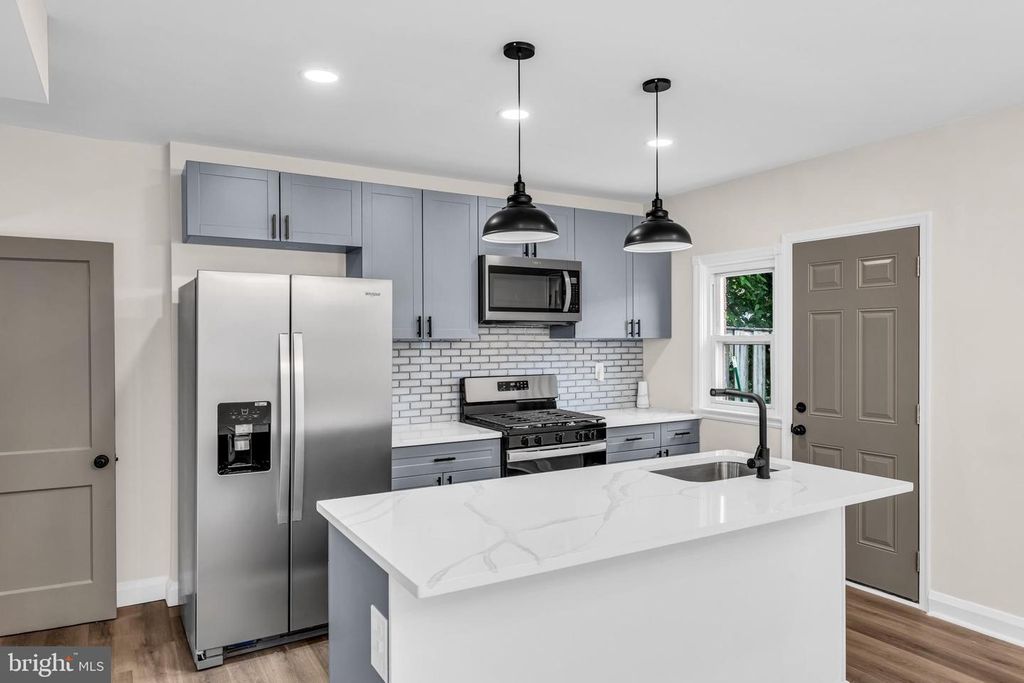 Image 7 of property listing at 1513 KINGSWAY RD, Baltimore, MD 21218