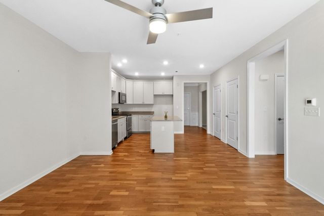 70 Trotter Rd 4304, Weymouth, MA 02190