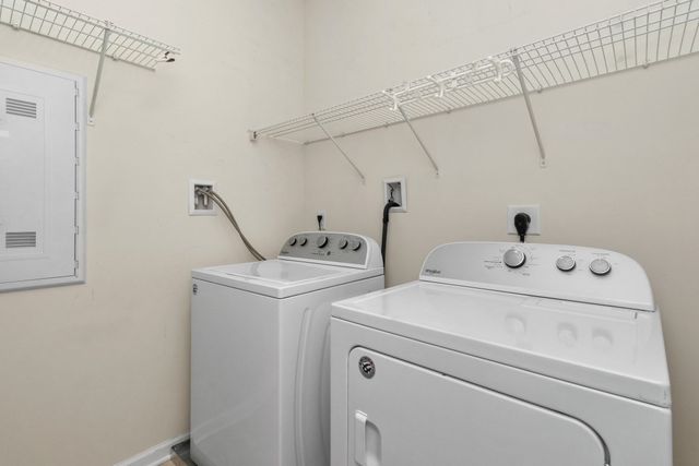 70 Trotter Rd 4304, Weymouth, MA 02190