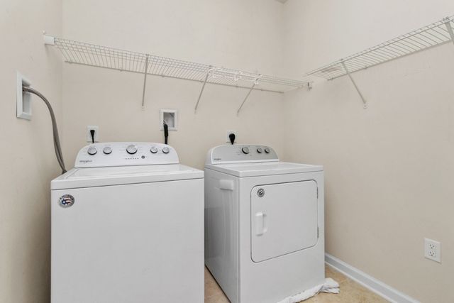 70 Trotter Rd 4304, Weymouth, MA 02190