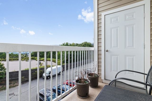70 Trotter Rd 4304, Weymouth, MA 02190
