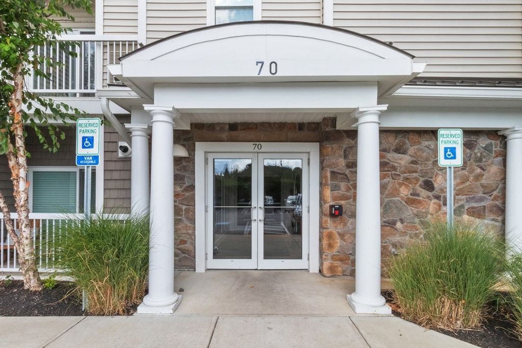 70 Trotter Rd 4304, Weymouth, MA 02190