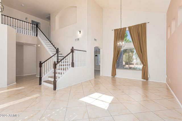 602 W CANARY Way, Chandler, AZ 85286