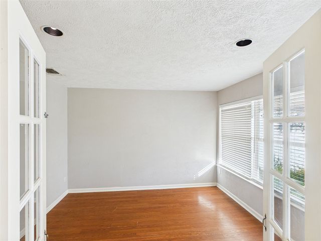 6909 Valhalla Road, Fort Worth, TX 76116