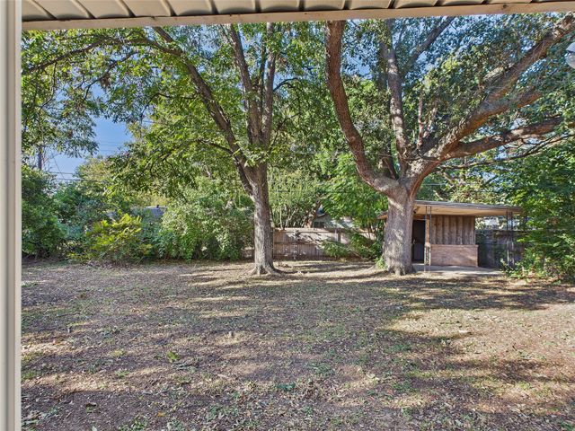 6909 Valhalla Road, Fort Worth, TX 76116