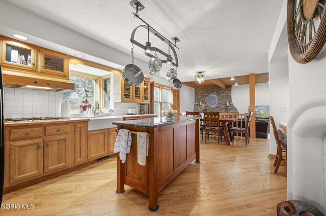 30039 Morningside Drive, Perrysburg, OH 43551