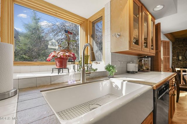 30039 Morningside Drive, Perrysburg, OH 43551