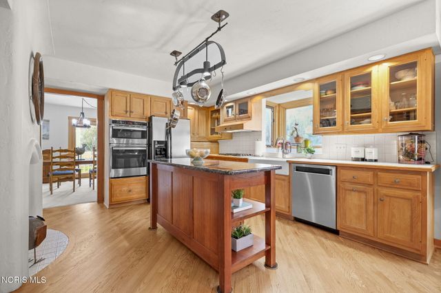 30039 Morningside Drive, Perrysburg, OH 43551