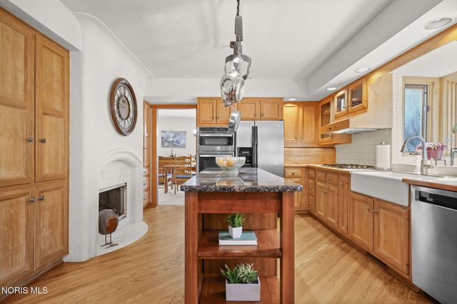 30039 Morningside Drive, Perrysburg, OH 43551