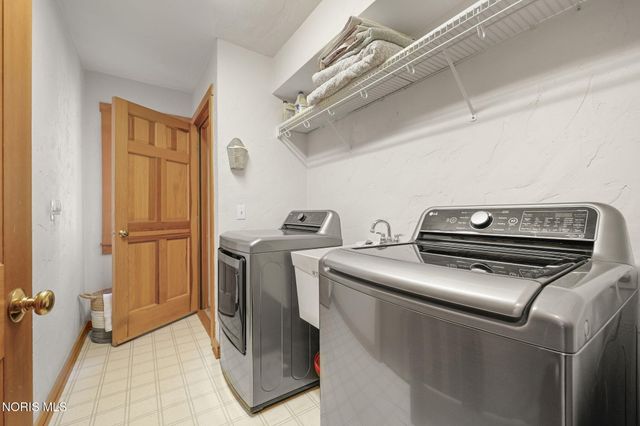 30039 Morningside Drive, Perrysburg, OH 43551