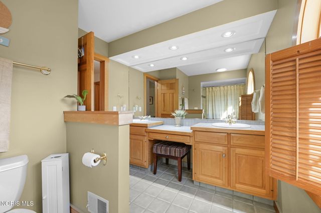 30039 Morningside Drive, Perrysburg, OH 43551
