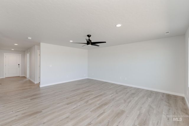 4919 Blue Silver St, Caldwell, ID 83605