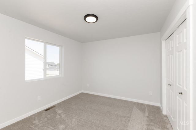 4919 Blue Silver St, Caldwell, ID 83605