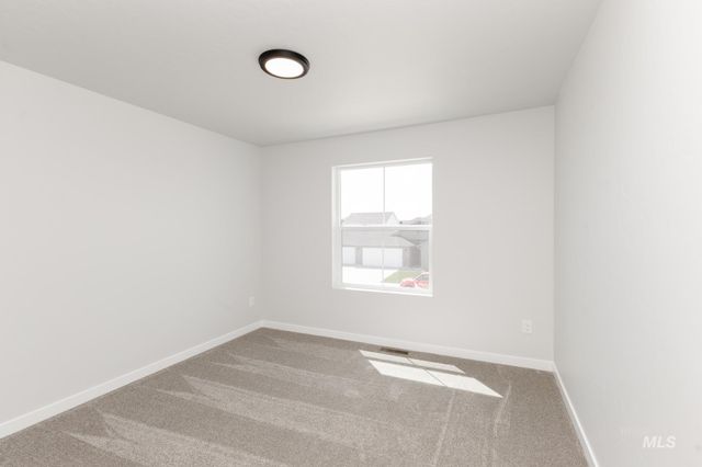 4919 Blue Silver St, Caldwell, ID 83605