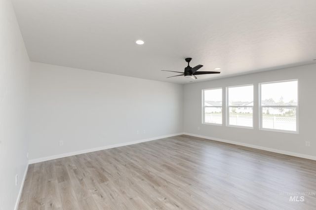 4919 Blue Silver St, Caldwell, ID 83605