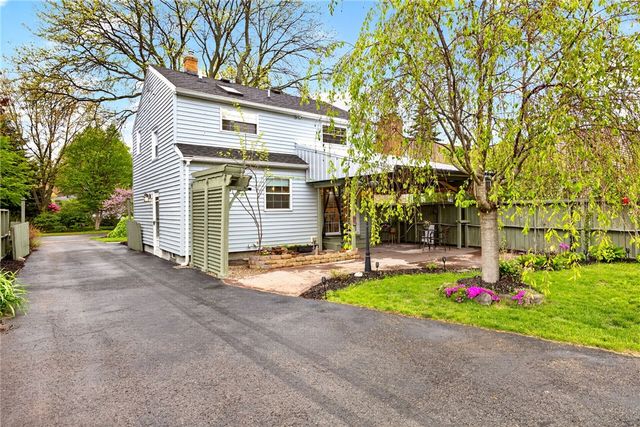 61 Walzford Road, Irondequoit, NY 14622