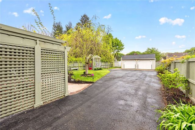 61 Walzford Road, Irondequoit, NY 14622