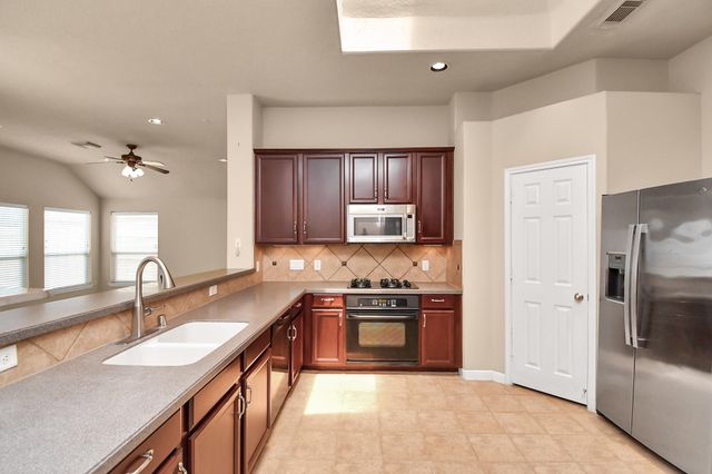 2924 Perdido Bay Lane, Pearland, TX 77584