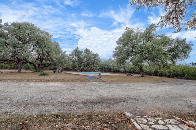32054 Oak Ridge Pkwy, Bulverde, TX 78163