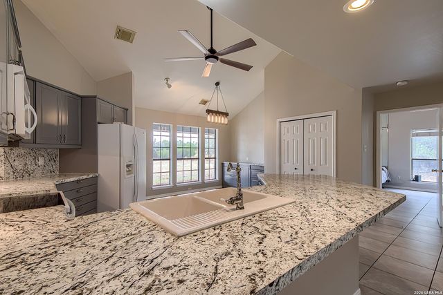 32054 Oak Ridge Pkwy, Bulverde, TX 78163