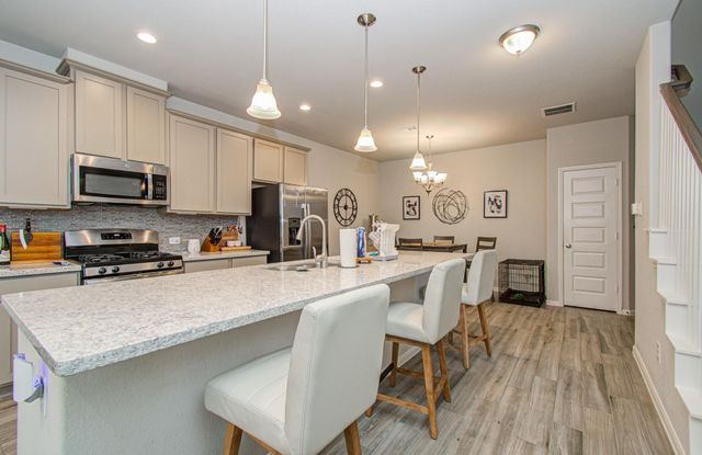 5543 Evanston Lane, Pasadena, TX 77505
