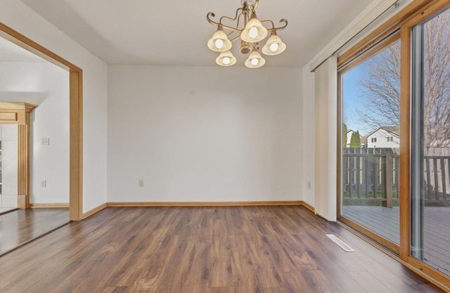 329 N Heatherstone Drive, Sun Prairie, WI 53590