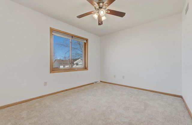 329 N Heatherstone Drive, Sun Prairie, WI 53590