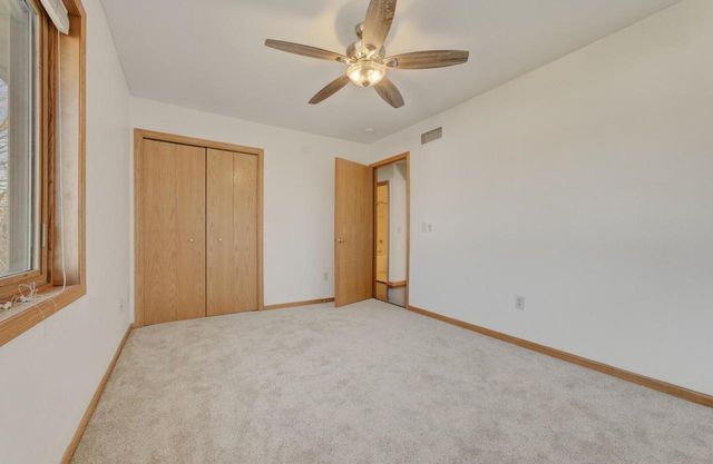 329 N Heatherstone Drive, Sun Prairie, WI 53590