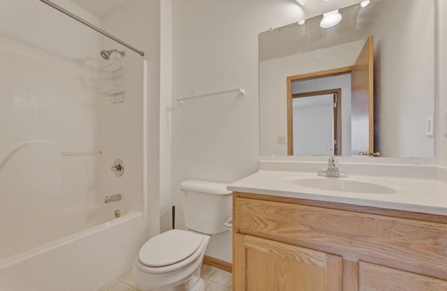 329 N Heatherstone Drive, Sun Prairie, WI 53590