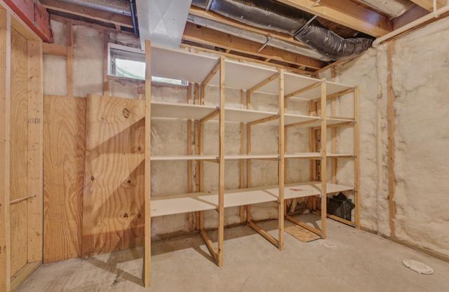 329 N Heatherstone Drive, Sun Prairie, WI 53590