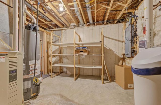 329 N Heatherstone Drive, Sun Prairie, WI 53590