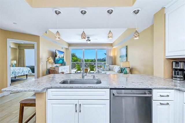 19519 GULF BOULEVARD 202, Indian Shores, FL 33785