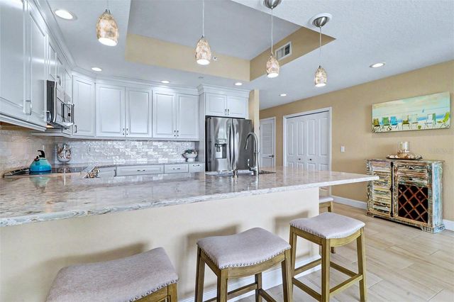 19519 GULF BOULEVARD 202, Indian Shores, FL 33785
