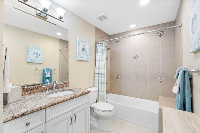 19519 GULF BOULEVARD 202, Indian Shores, FL 33785