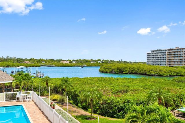 19519 GULF BOULEVARD 202, Indian Shores, FL 33785