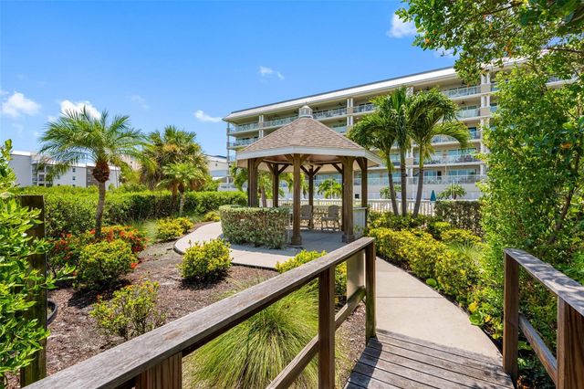 19519 GULF BOULEVARD 202, Indian Shores, FL 33785